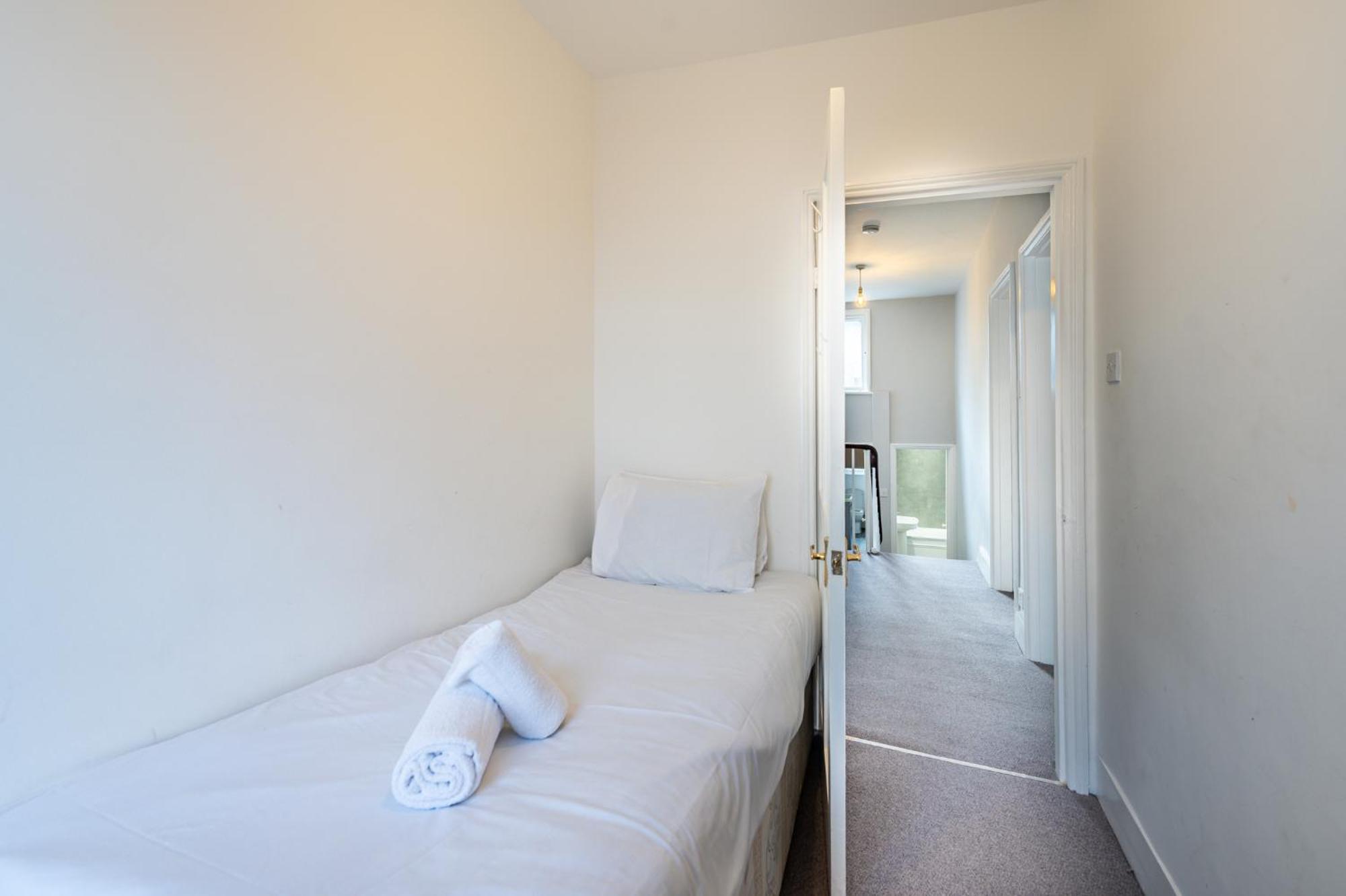 Appartement Bright, Spacious & Large Wimbledon Flat
